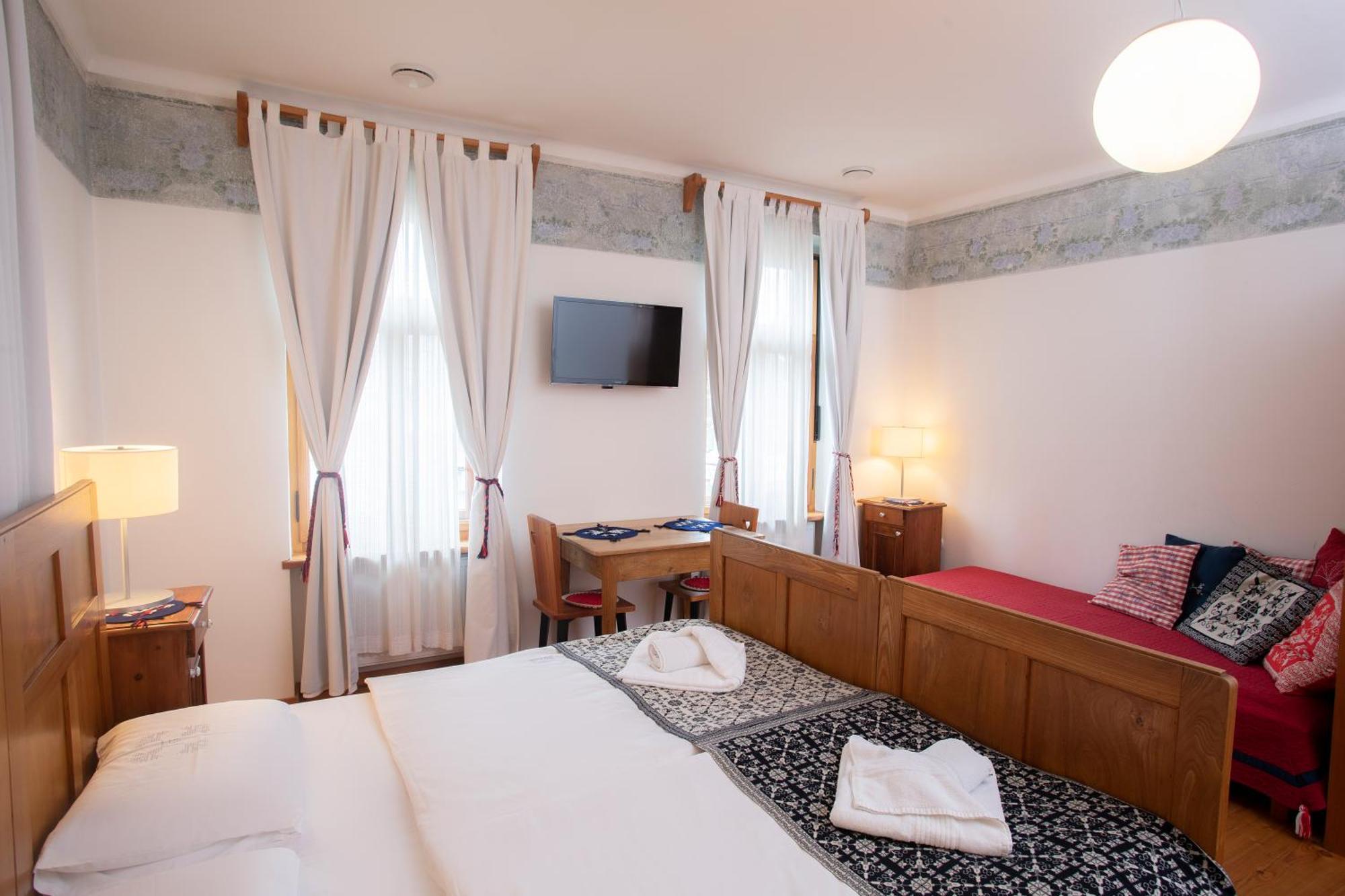 Pr'Gavedarjo Eco Heritage B&B Kranjska Gora Zimmer foto